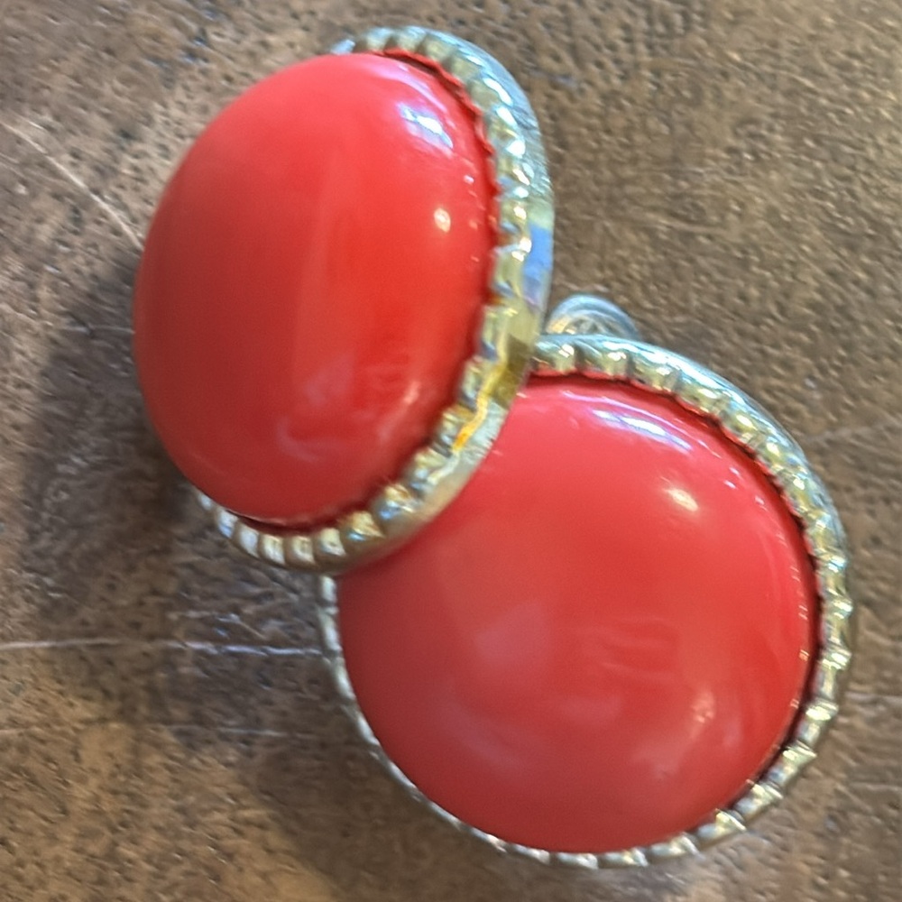 Vintage Gold Rimmed & Red Glass Dome Center Clip Ons - Picture 2 of 4